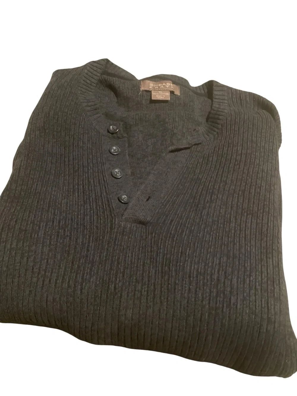 GH Bass size XL Men’s V-Neck Ribbed Sweater in Charcoal like new